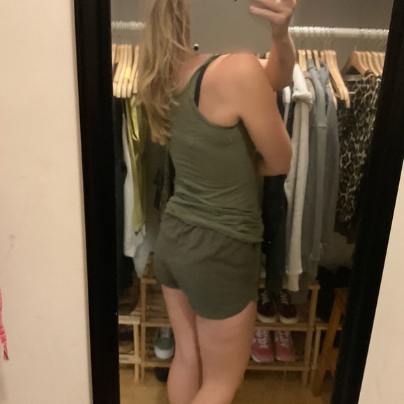 Mossimo tank top - Picture 3 of 7